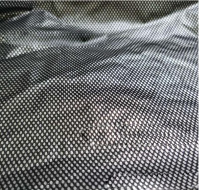 SZ YF 網眼復合TPU銀膜夾網布  成份：滌綸  克重：75g  紗支：75D*75D  2.5ply   正面照